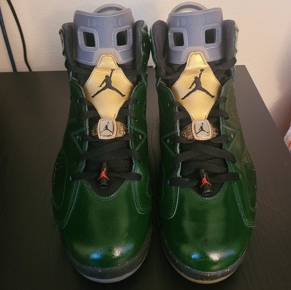Retro Jordan 6 "champagne bottle"  🍾